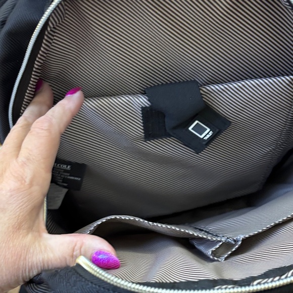 Kenneth Cole Reaction Dark Gray Backpack NWOT - Picture 3 of 11